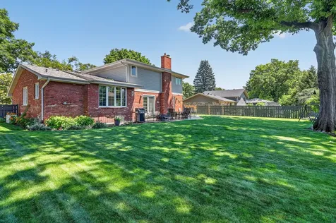 6325 W 124th Street Palos Heights IL 60463