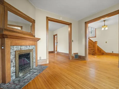 1810 Oxford Street Rockford IL 61103