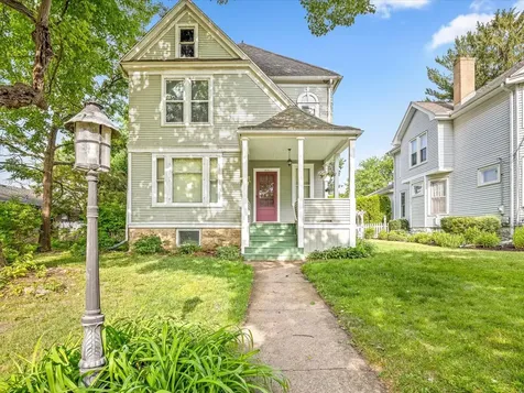 1810 Oxford Street Rockford IL 61103