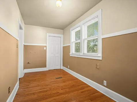 1810 Oxford Street Rockford IL 61103