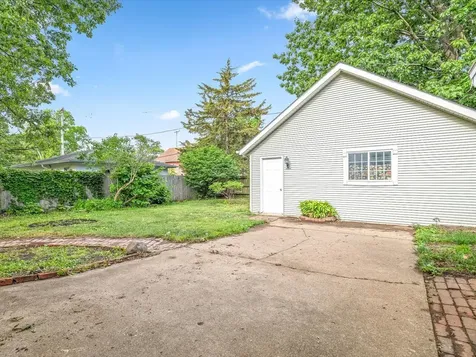 1810 Oxford Street Rockford IL 61103