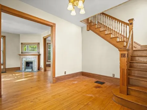 1810 Oxford Street Rockford IL 61103