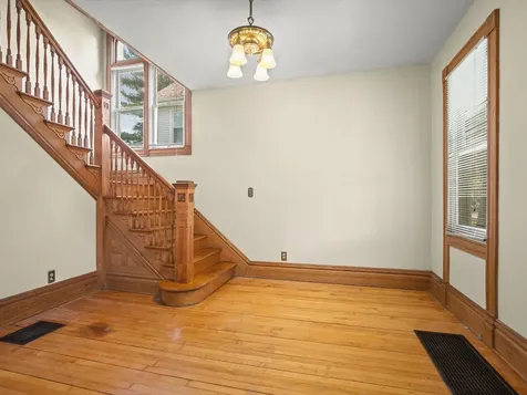 1810 Oxford Street Rockford IL 61103