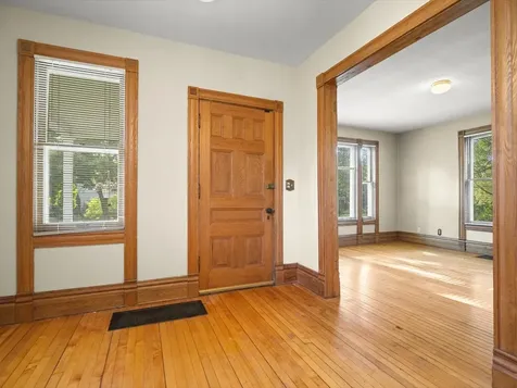 1810 Oxford Street Rockford IL 61103