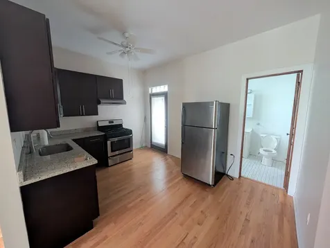 5616 North Winthrop Avenue Chicago IL 60660