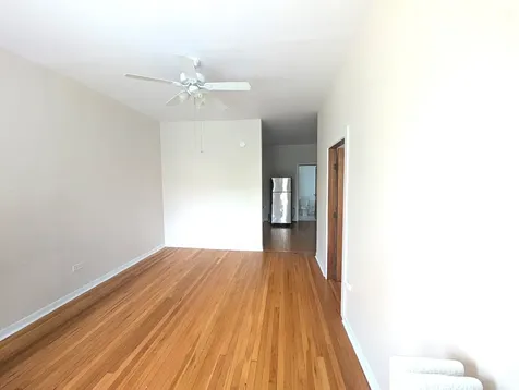 5616 North Winthrop Avenue Chicago IL 60660