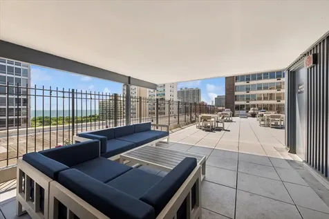 3033 North Sheridan Road Chicago IL 60657