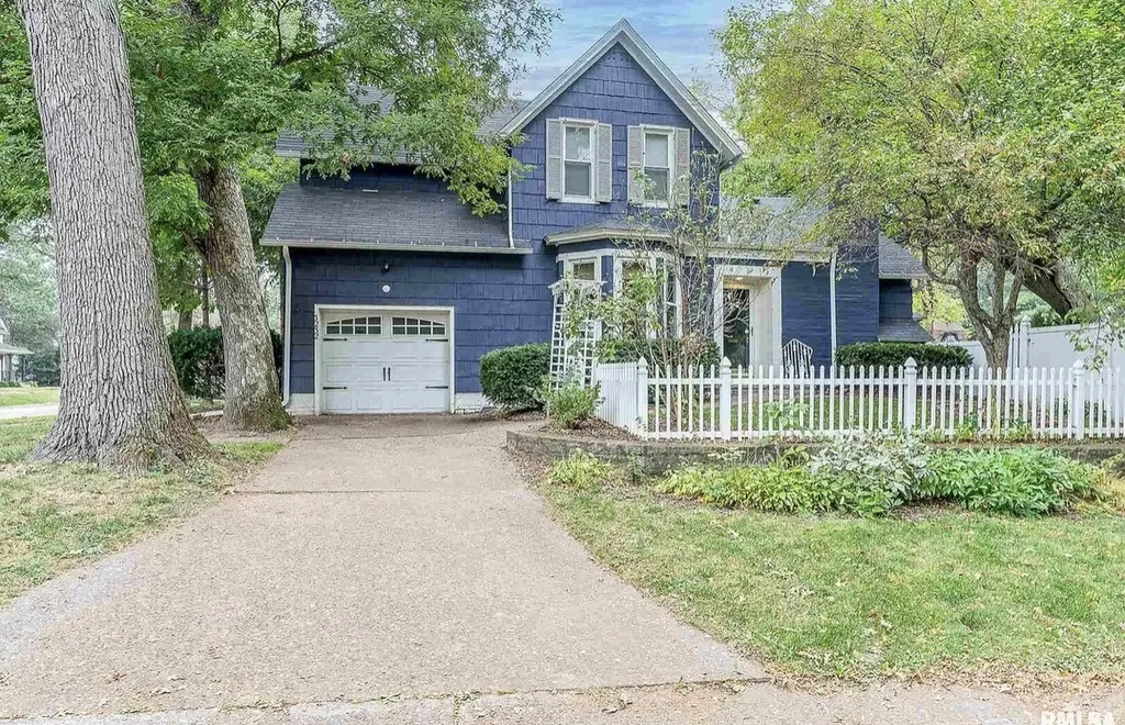 3232 Park 16th Street Moline IL 61265