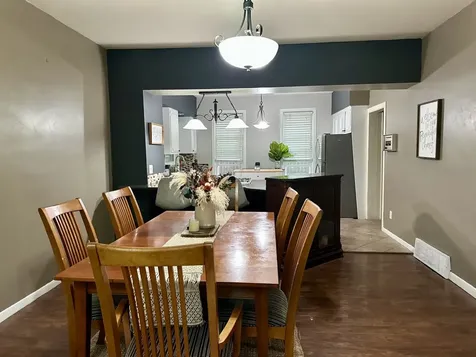 3232 Park 16th Street Moline IL 61265