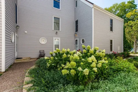15 East North Avenue Lake Bluff IL 60044
