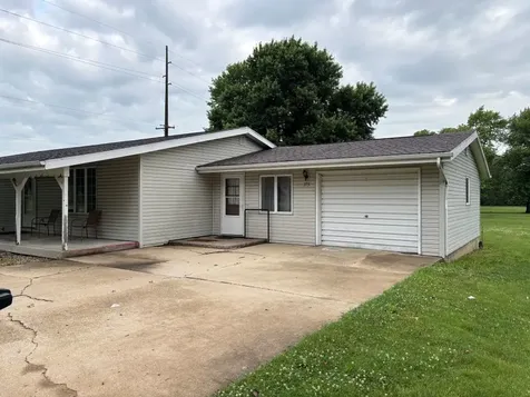 375 West Iroquois Street Sheldon IL 60966