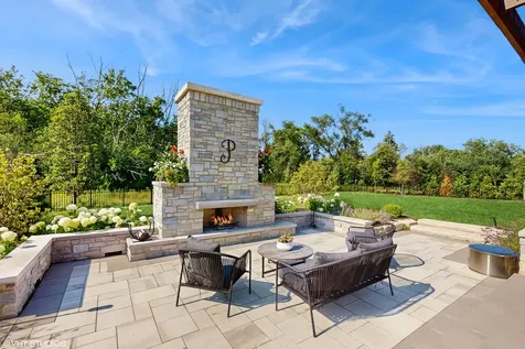 305 Briarwood Lane Lincolnshire IL 60069