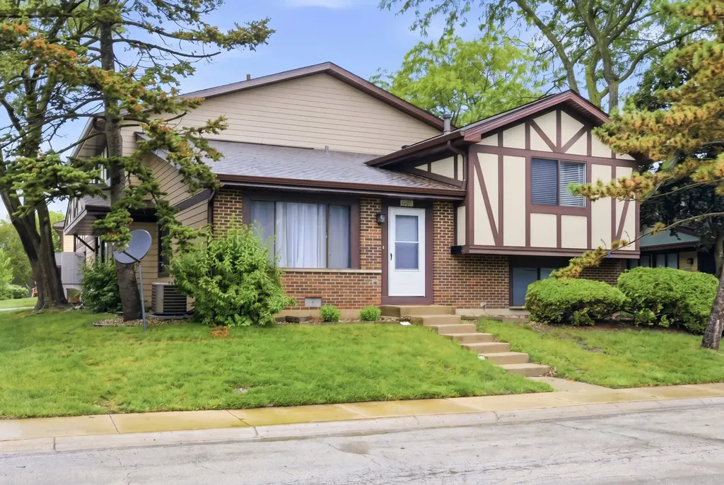 1446 Sutter Drive Hanover Park IL 60133