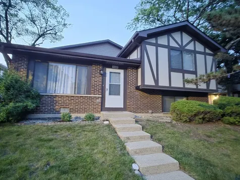1446 Sutter Drive Hanover Park IL 60133