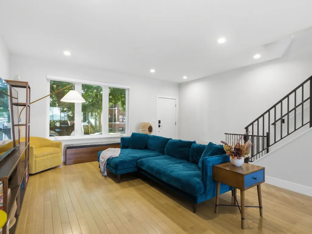 4334 West Shakespeare Avenue Chicago IL 60639
