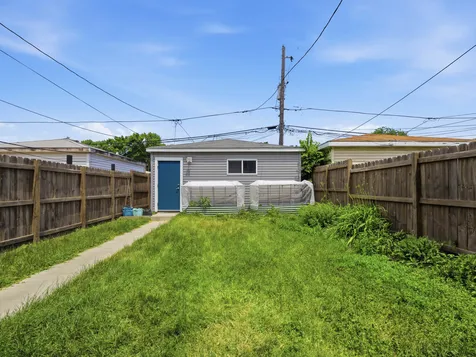 4334 West Shakespeare Avenue Chicago IL 60639