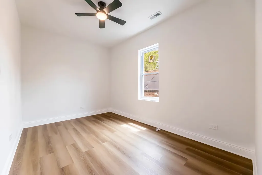 5203 South Peoria Street Chicago IL 60609
