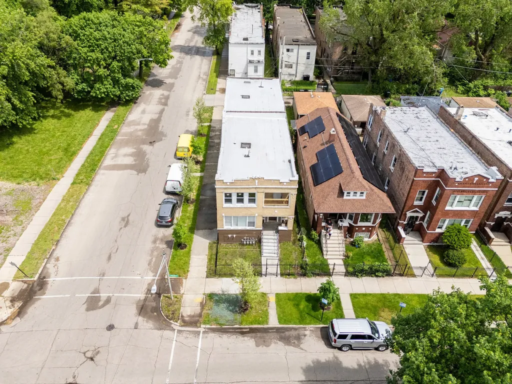 5203 South Peoria Street Chicago IL 60609