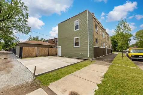 5203 South Peoria Street Chicago IL 60609
