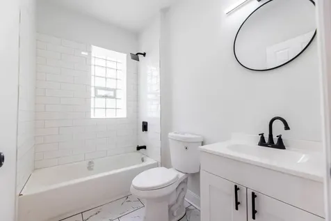 5203 South Peoria Street Chicago IL 60609
