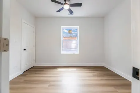 5203 South Peoria Street Chicago IL 60609