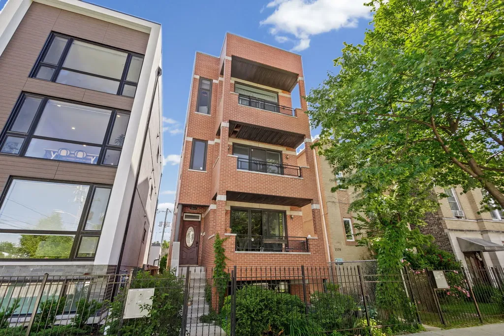 1541 North Artesian Avenue Chicago IL 60622