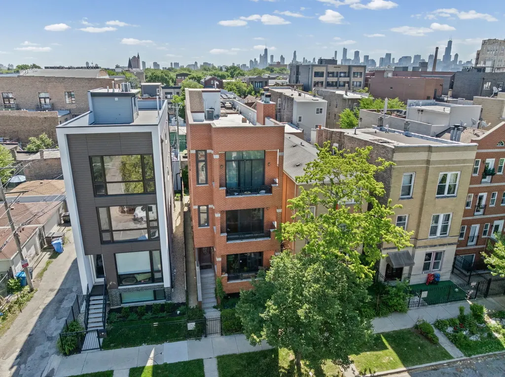 1541 North Artesian Avenue Chicago IL 60622