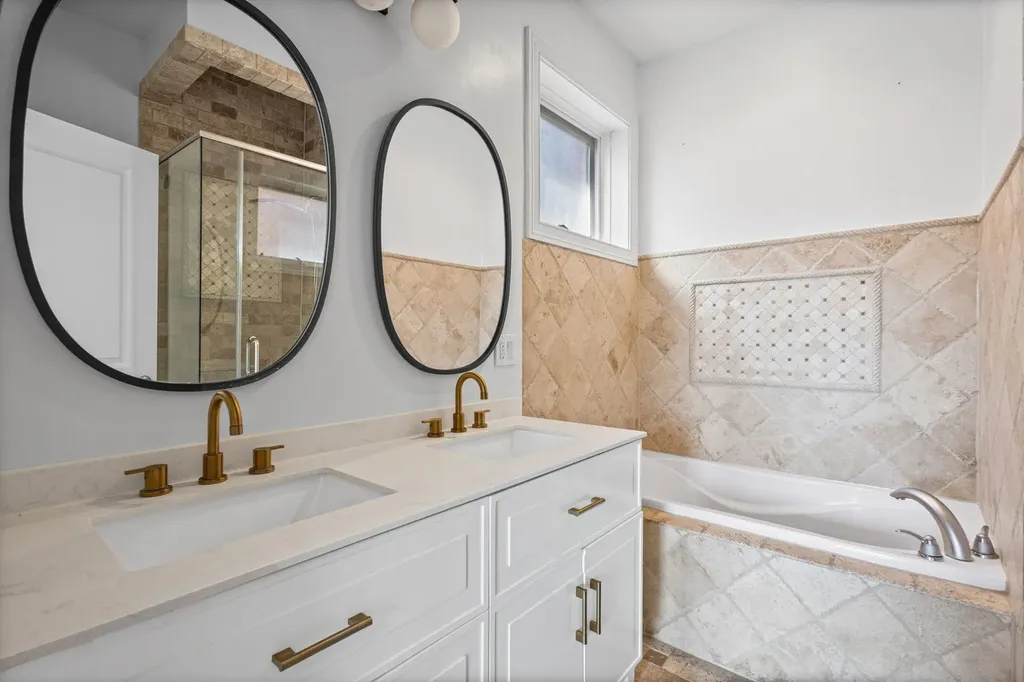 1541 North Artesian Avenue Chicago IL 60622