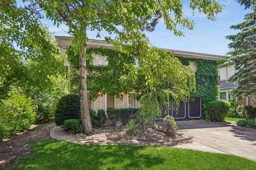 2419 Lake Avenue Wilmette IL 60091