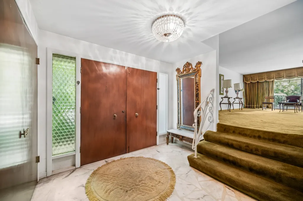 2419 Lake Avenue Wilmette IL 60091