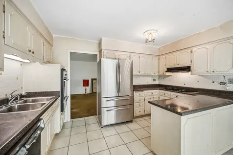 2419 Lake Avenue Wilmette IL 60091