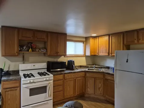 208 West Street Utica IL 61373