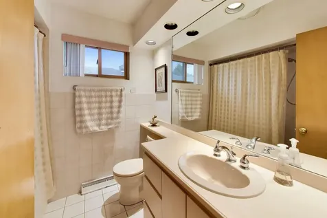 8048 North Oketo Avenue Niles IL 60714