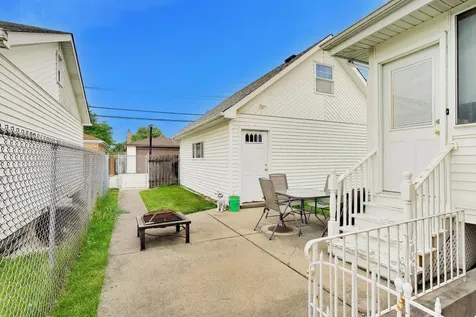 8048 North Oketo Avenue Niles IL 60714