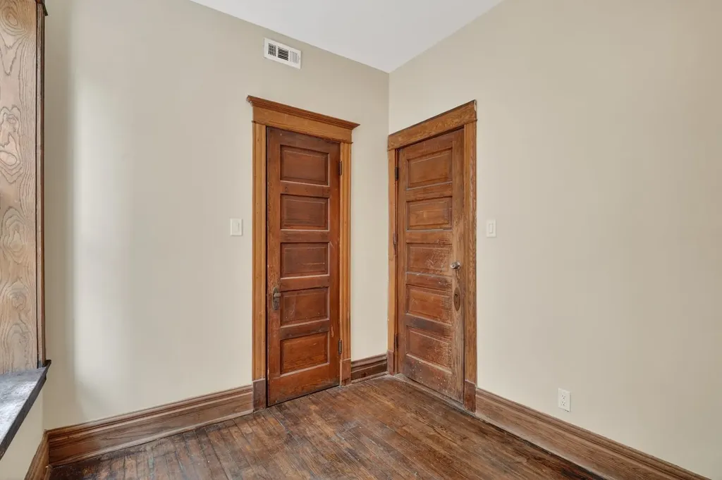 6525 South Vernon Avenue Chicago IL 60637