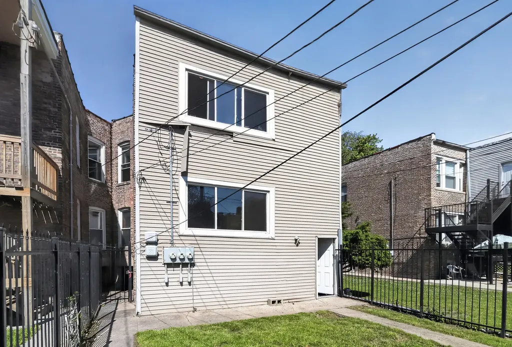 6525 South Vernon Avenue Chicago IL 60637