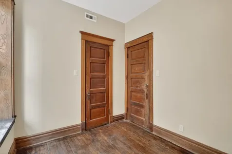 6525 South Vernon Avenue Chicago IL 60637