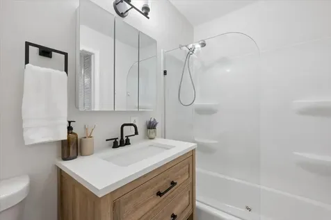 8932 Steven Drive Des Plaines IL 60016