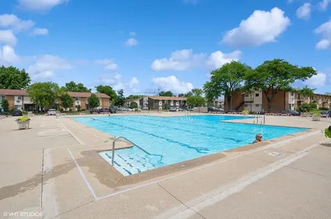 8932 Steven Drive Des Plaines IL 60016
