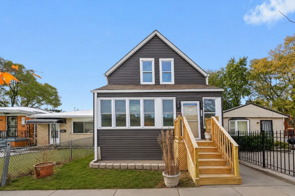 7918 South Anthony Avenue Chicago IL 60619