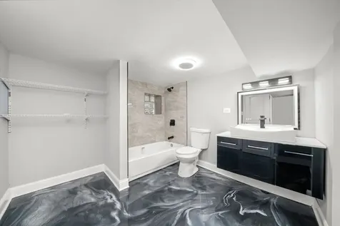 7918 South Anthony Avenue Chicago IL 60619