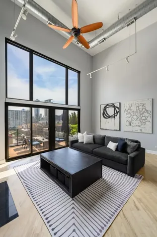 616 West Fulton Street Chicago IL 60661