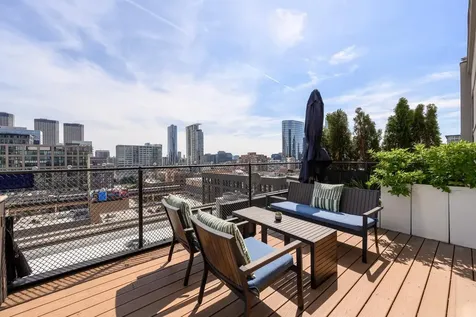616 West Fulton Street Chicago IL 60661