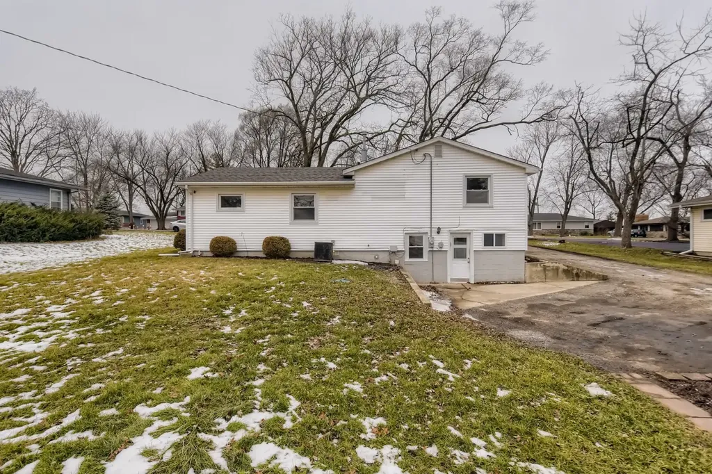120 Roberts Road New Lenox IL 60451