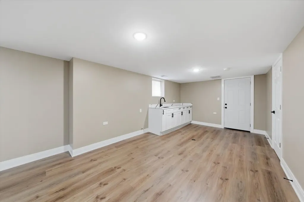 10112 South Union Avenue Chicago IL 60628