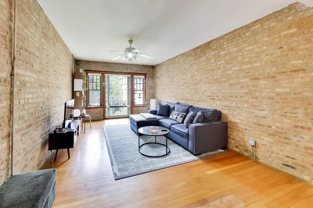 7023.5 North Sheridan Road Chicago IL 60626