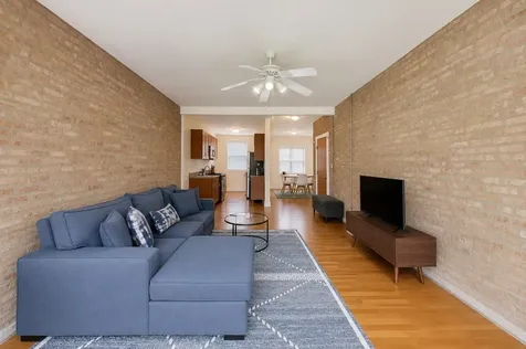 7023.5 North Sheridan Road Chicago IL 60626