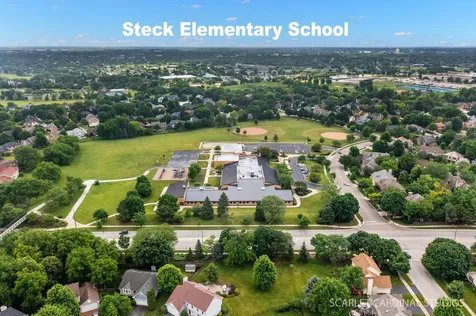 309 Foxworth Court Aurora IL 60502