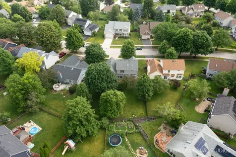 309 Foxworth Court Aurora IL 60502