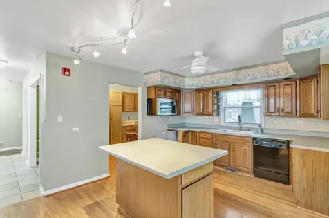 278 North State Street Hampshire IL 60140